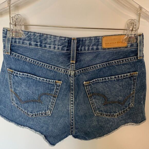Big Star Joey Boyfriend Distressed Denim Short - Picture 4 of 6